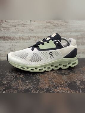 On Cloudstratus Running Shoes Sz 10 Used 39.99212 Athletic Gym Walking